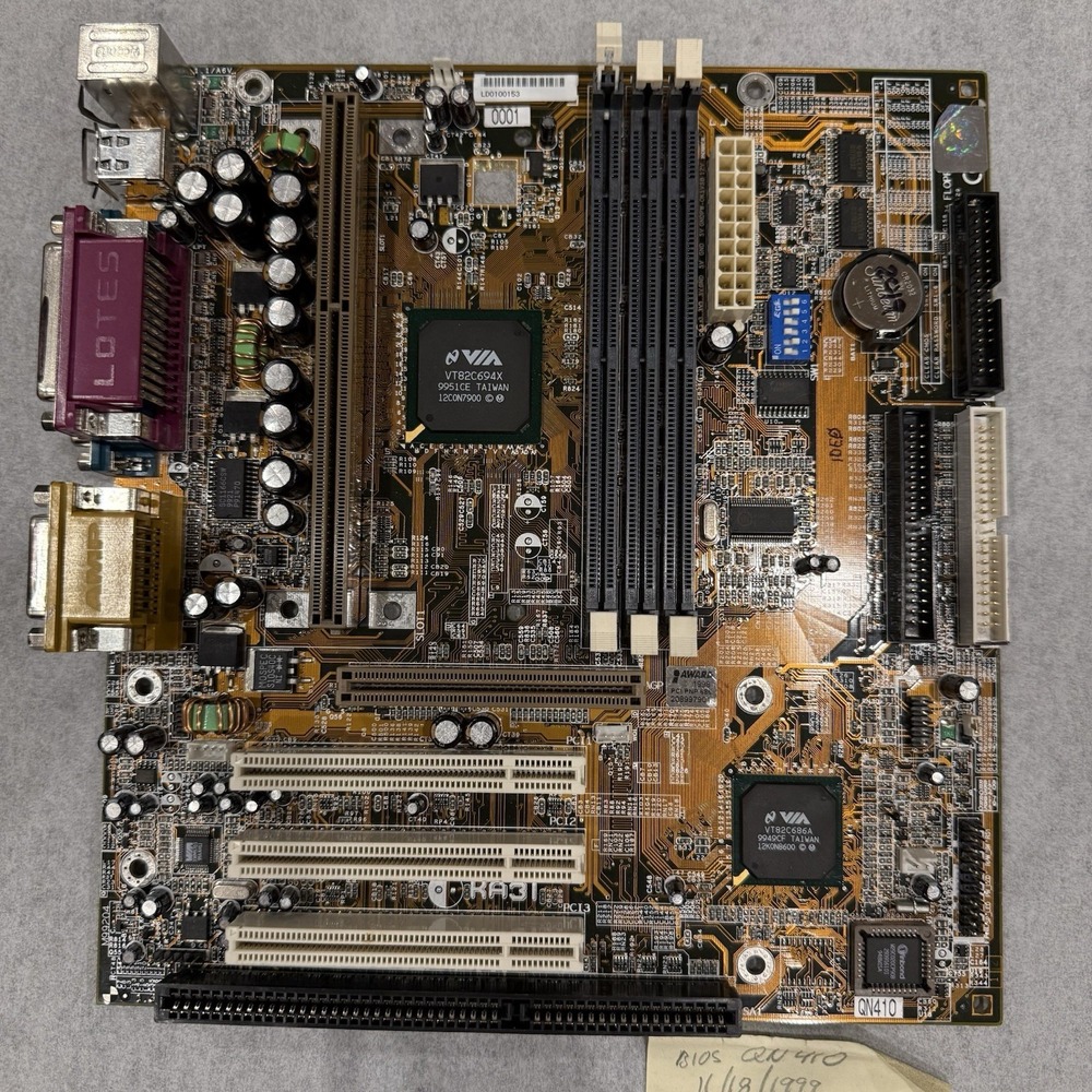 Vtg Chaintech CT-6ATA2 PC Computer Motherboard Slot 1-Via VT82C694X Chipset +Box